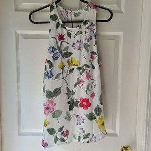 Floral tank size L or XL